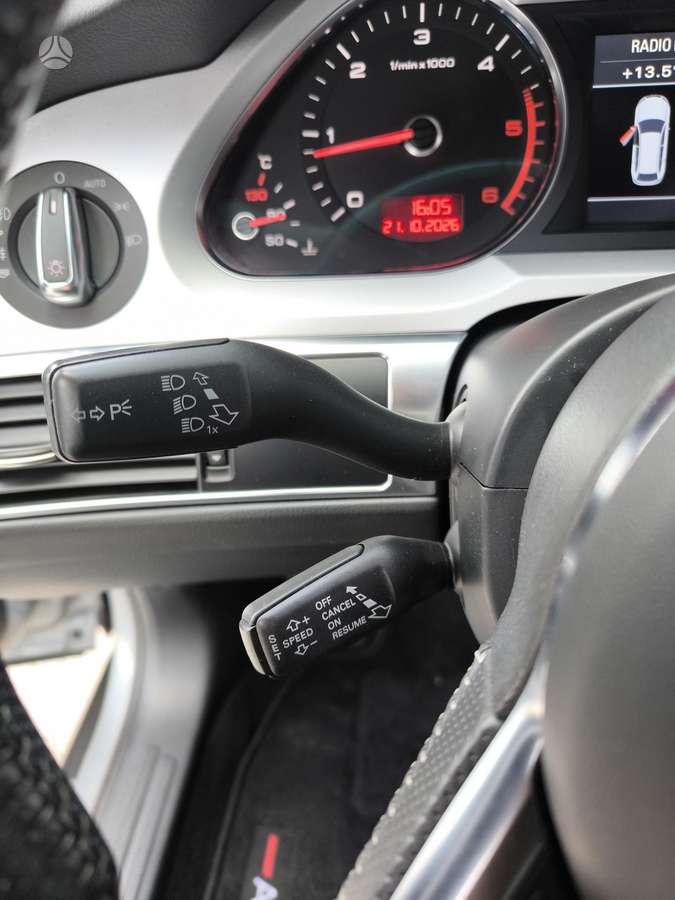 Audi A6 2010 — photo 23