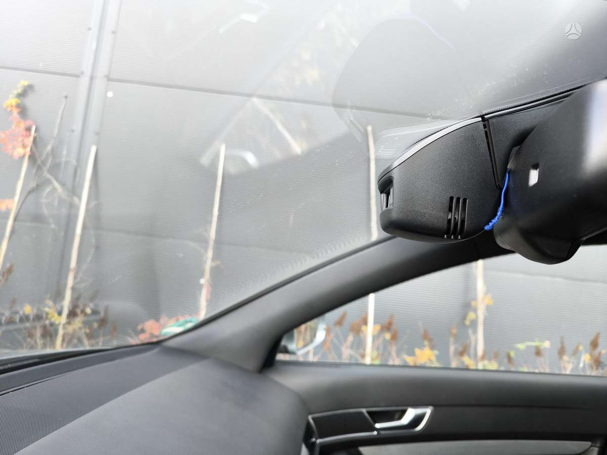 Audi A6 2010 — photo 24