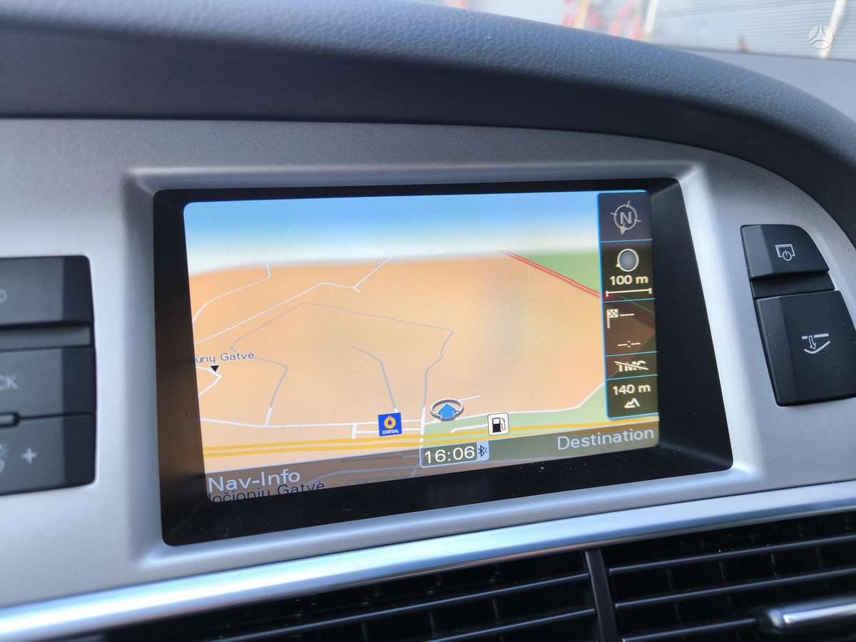 Audi A6 2010 — photo 29