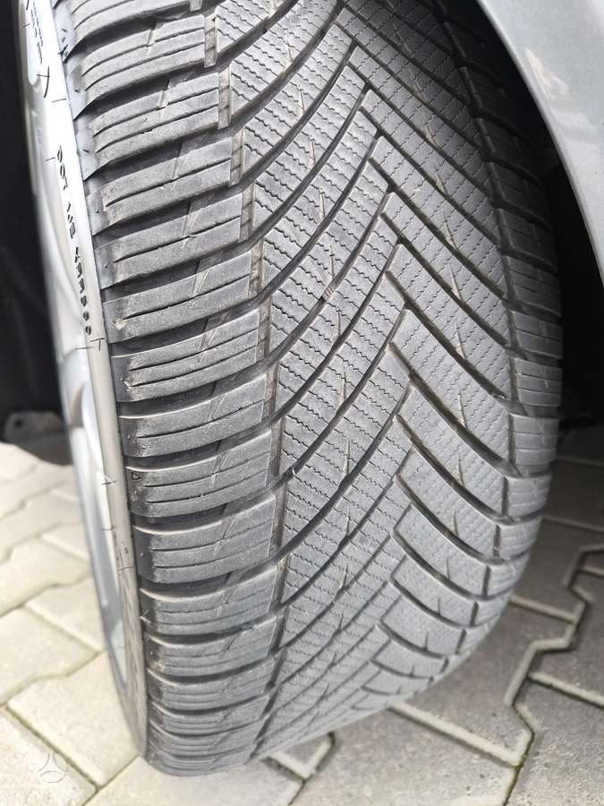 Audi A6 2010 — photo 34