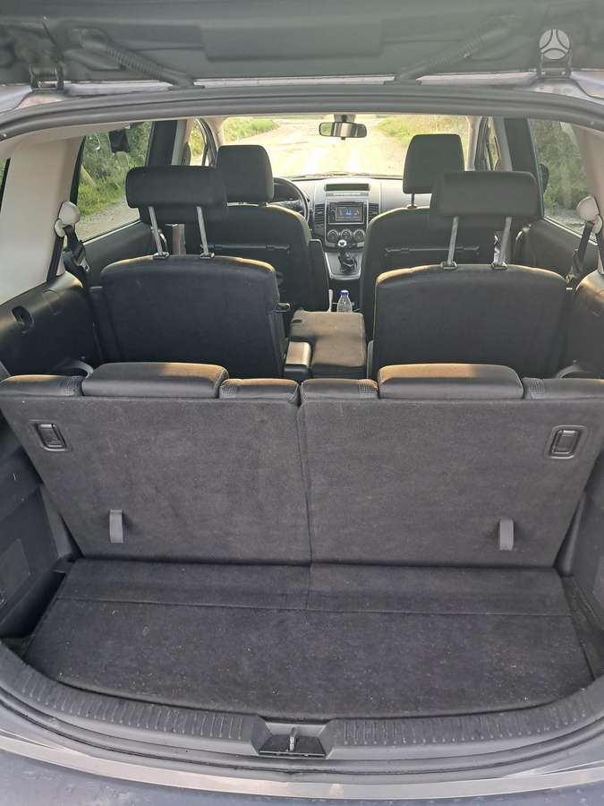 Mazda 5 2010 — photo 13