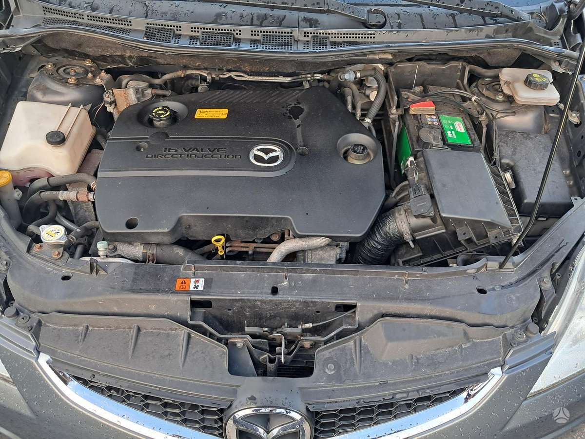 Mazda 5 2010 — photo 20