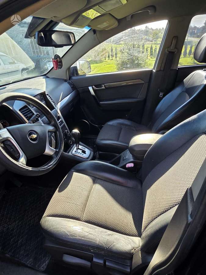 Chevrolet Captiva 2008 — салон