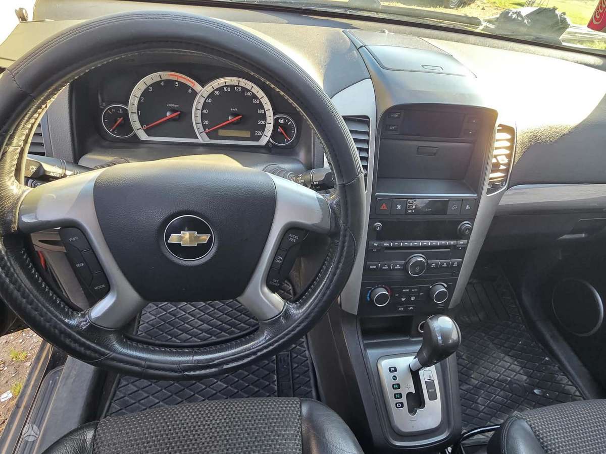Chevrolet Captiva 2008 — двигун 2000 cm³, 150 HP (110kW)