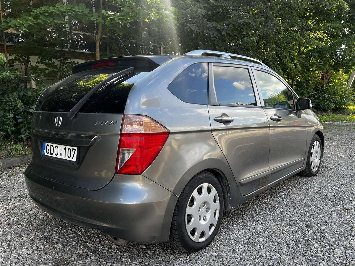 Honda FR-V 2008 — салон
