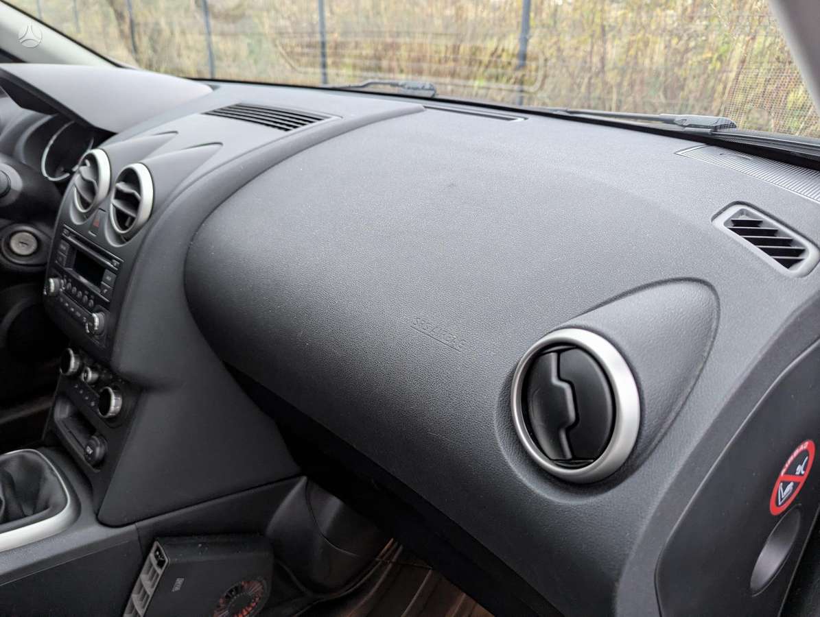 Nissan Qashqai 2012 — photo 40