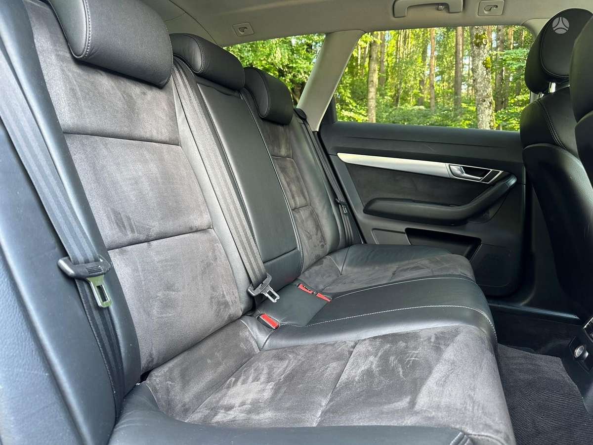 Audi A6 2011 — photo 26