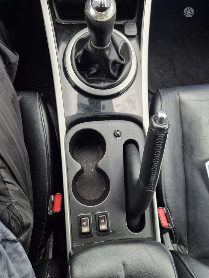 Mazda CX-7 2011 — photo 18