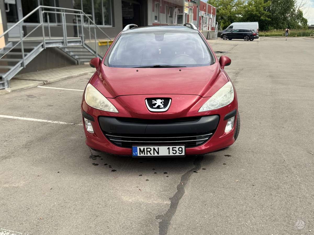 Peugeot 308 2011 — rear view