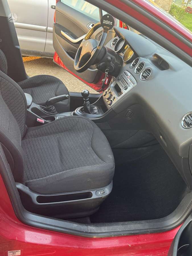 Peugeot 308 2011 — photo 6