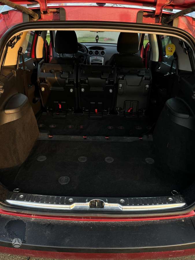 Peugeot 308 2011 — photo 9