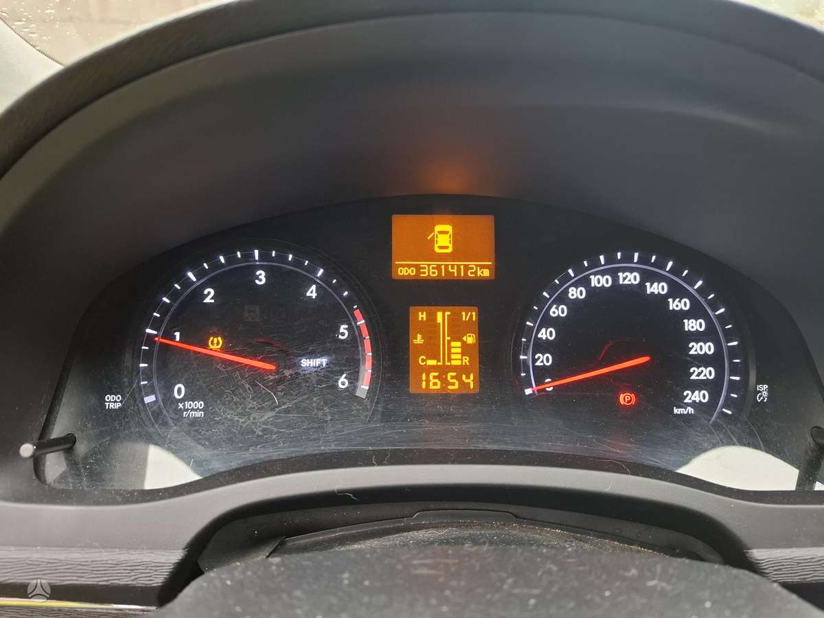 Toyota Avensis 2014 — photo 8