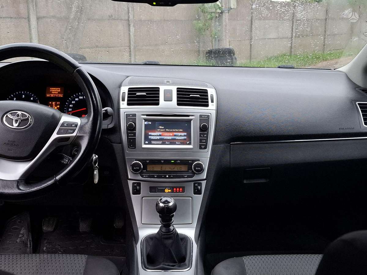 Toyota Avensis 2014 — photo 9