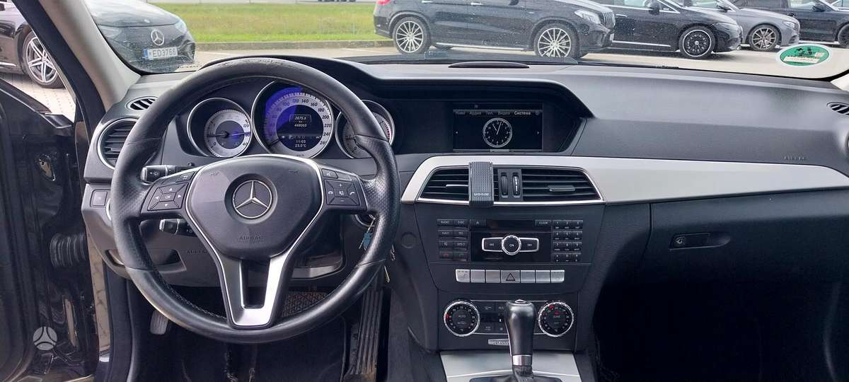 Mercedes-Benz C200 2013 — photo 7