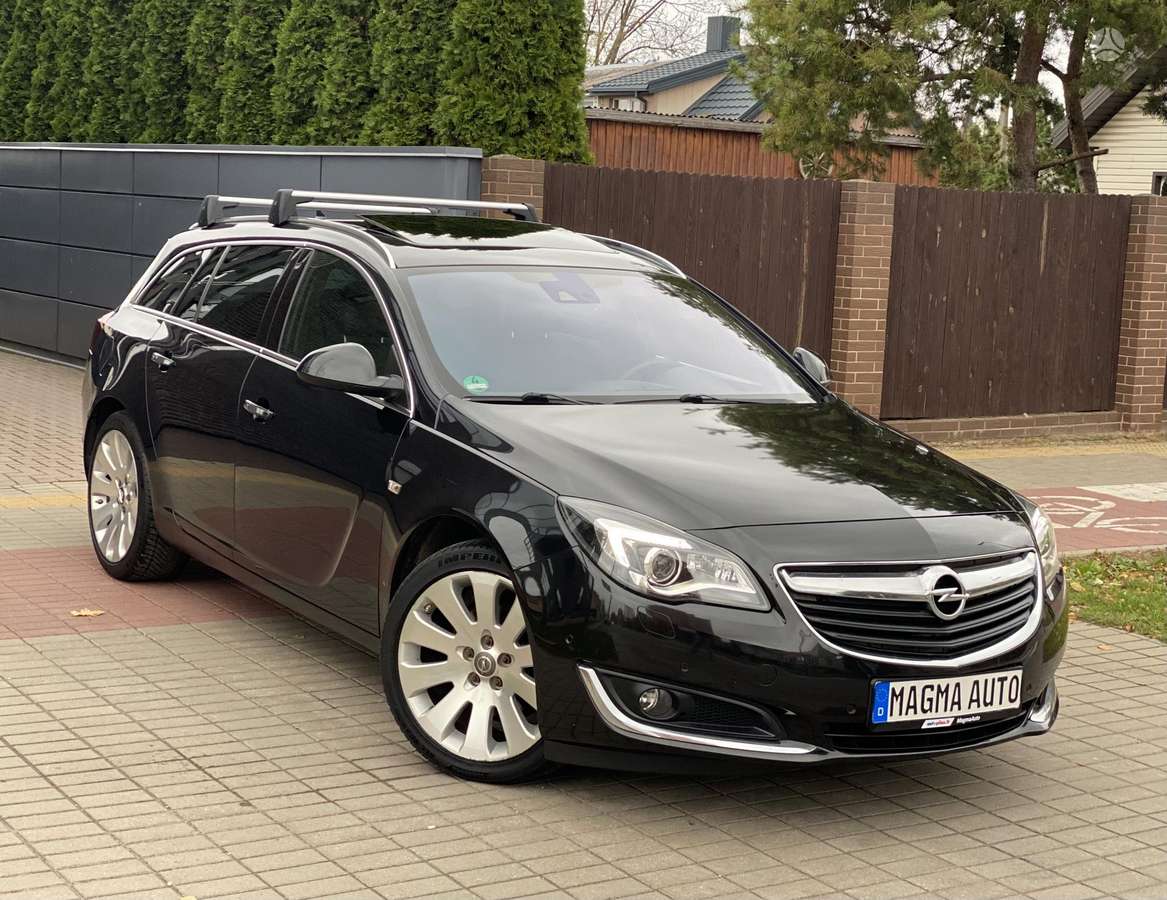 Opel Insignia 2015 — rear view