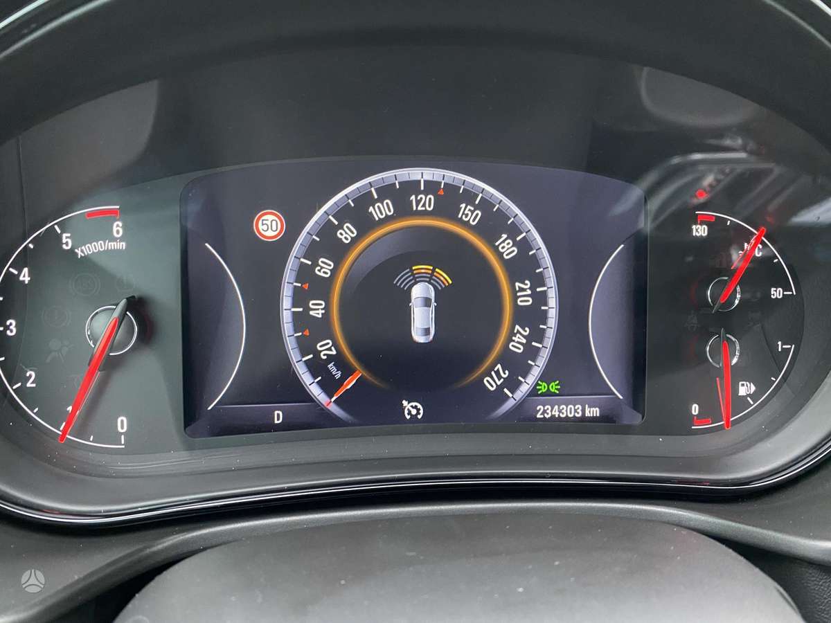 Opel Insignia 2015 — photo 36