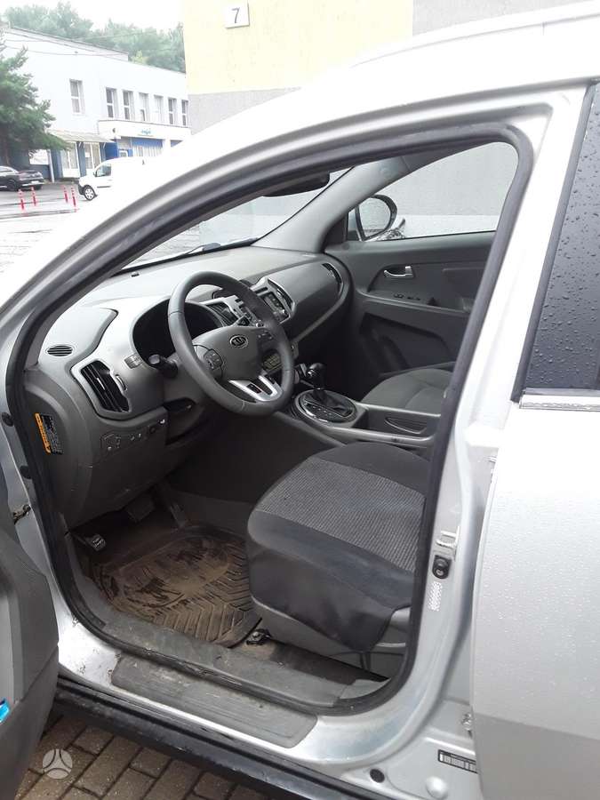 Kia Sportage 2012 — двигун 2359 cm³, 173 HP (127kW)