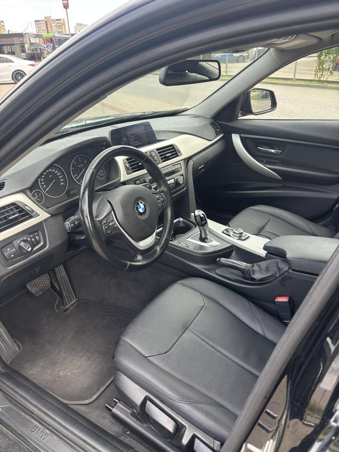 BMW 320 2014 — photo 7