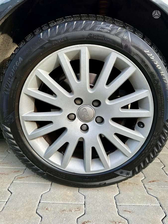 Audi A6 2009 — photo 10