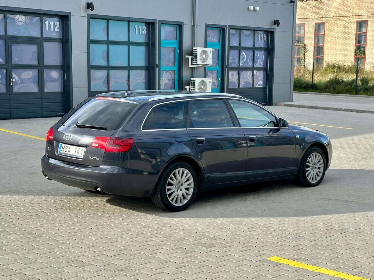 Audi A6 2009 — rear view