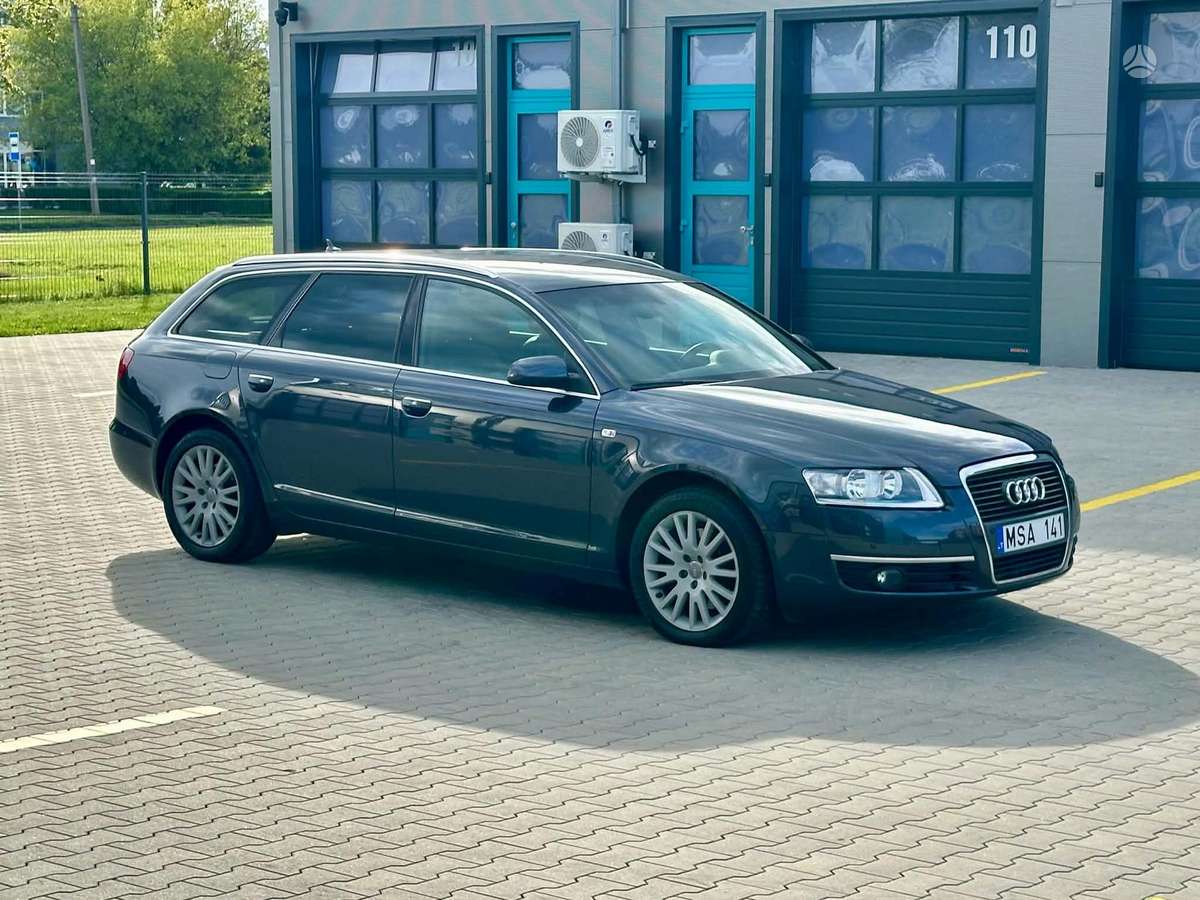 Audi A6 2009 — interior
