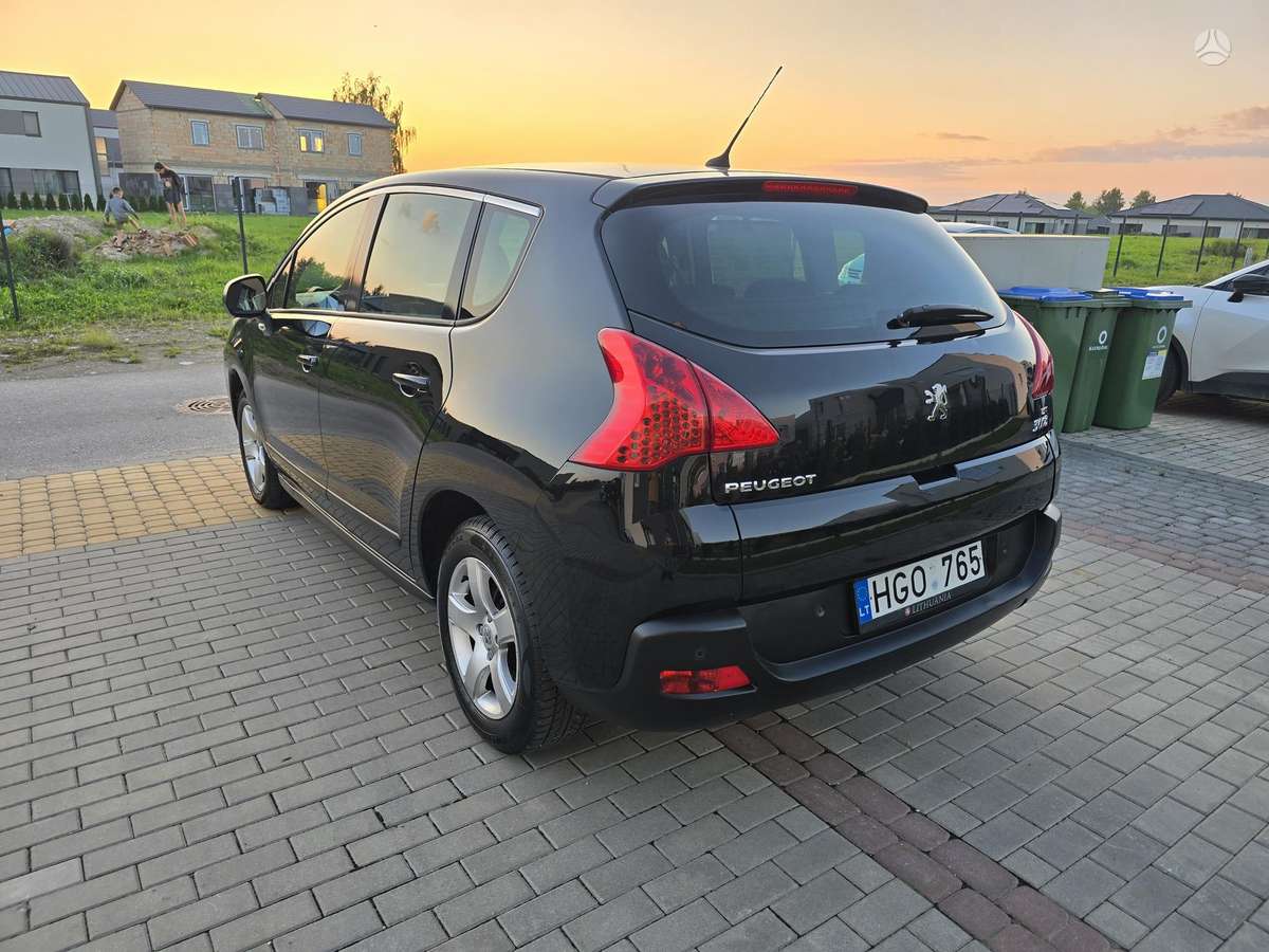 Peugeot 3008 2011 — engine 1560 cm³, 109 HP (80kW)