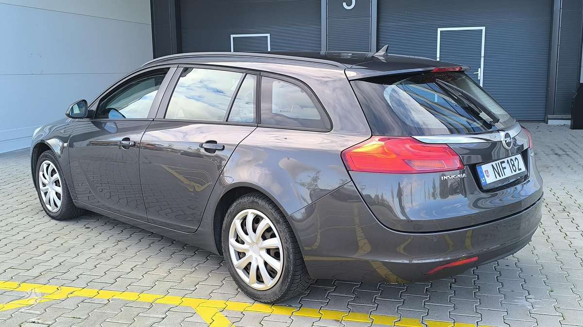 Opel Insignia 2013 — interior