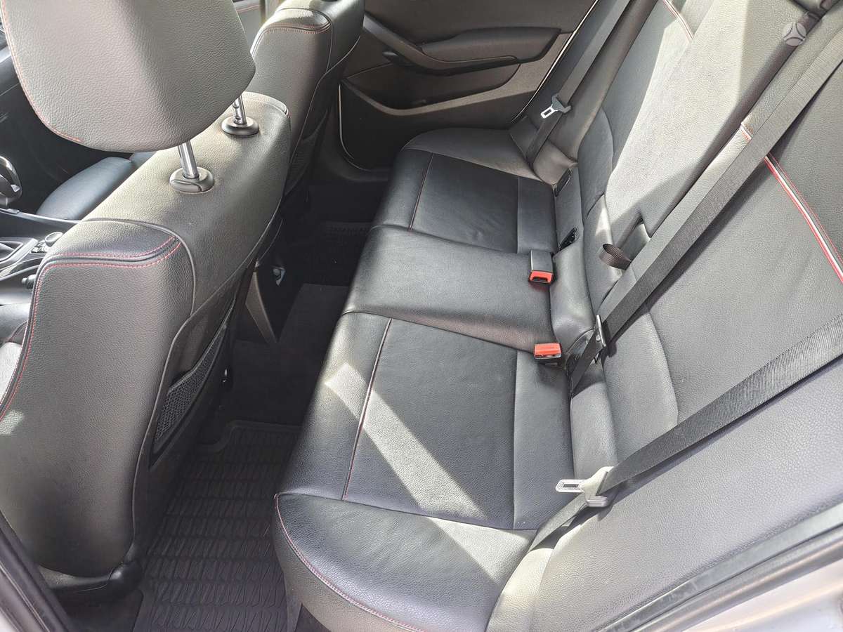 BMW X1 2014 — photo 13
