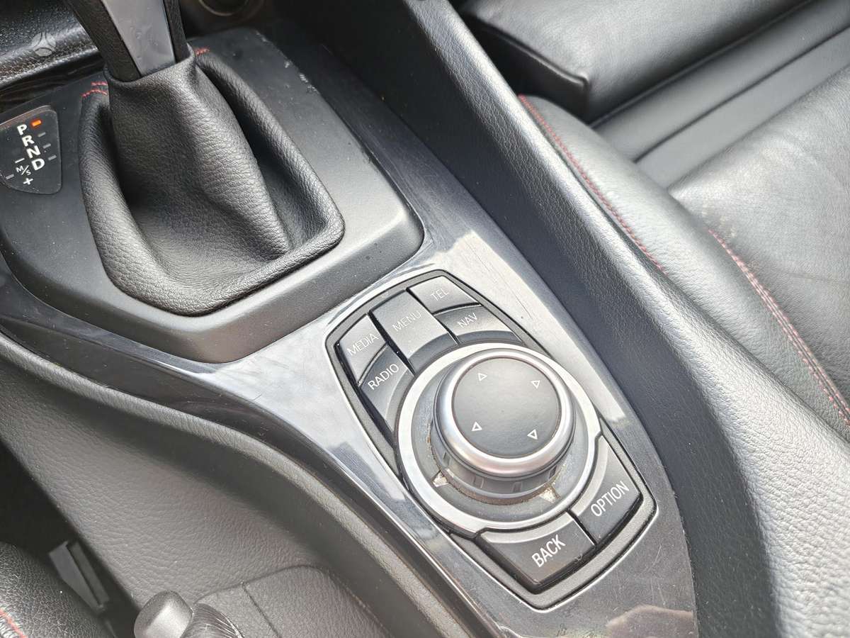 BMW X1 2014 — photo 18