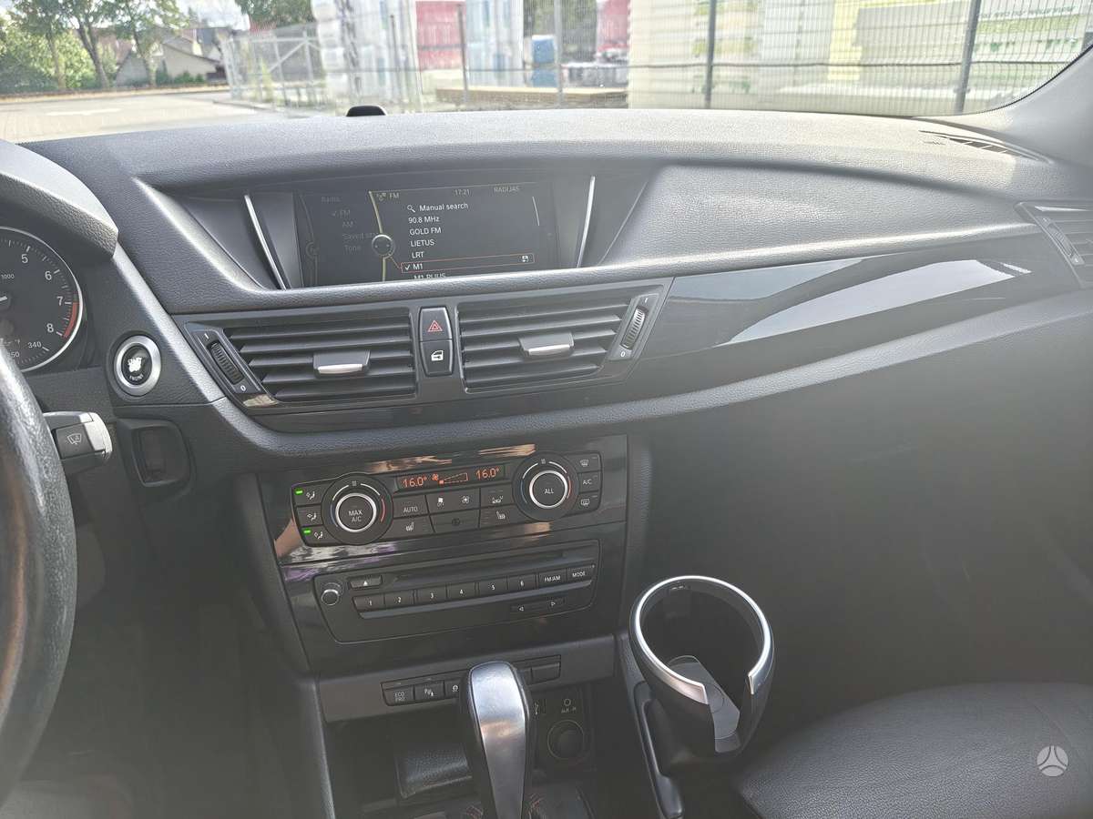 BMW X1 2014 — photo 19