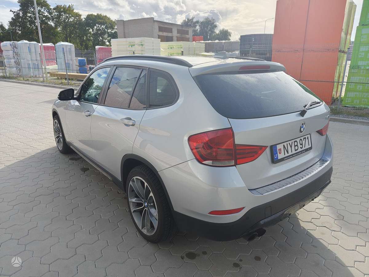 BMW X1 2014 — interior
