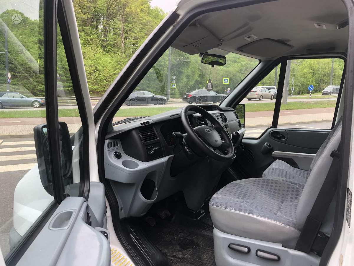 Ford Transit 2011 — photo 10