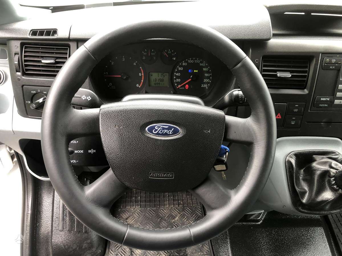 Ford Transit 2011 — photo 9