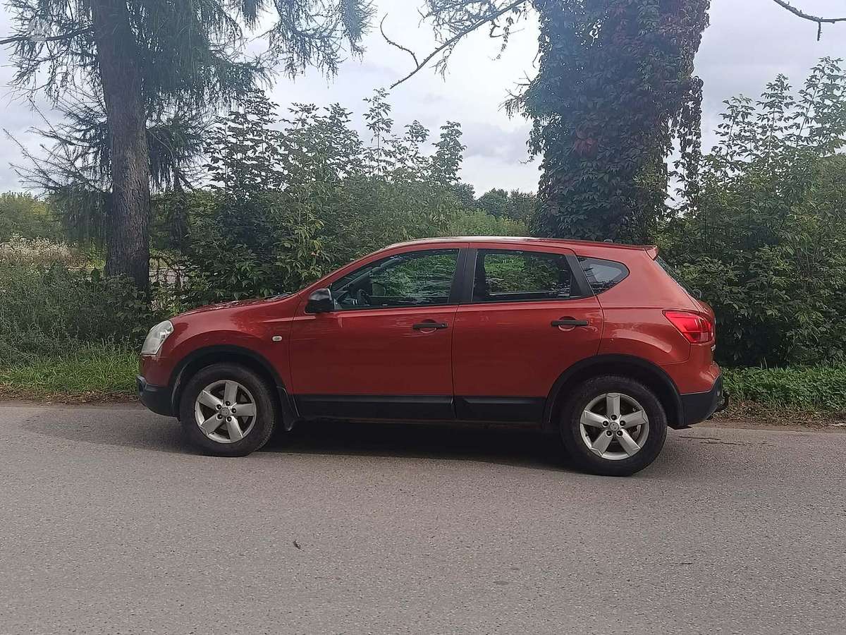 Nissan Qashqai 2009 — engine 1995 cm³, 150 HP (110kW)