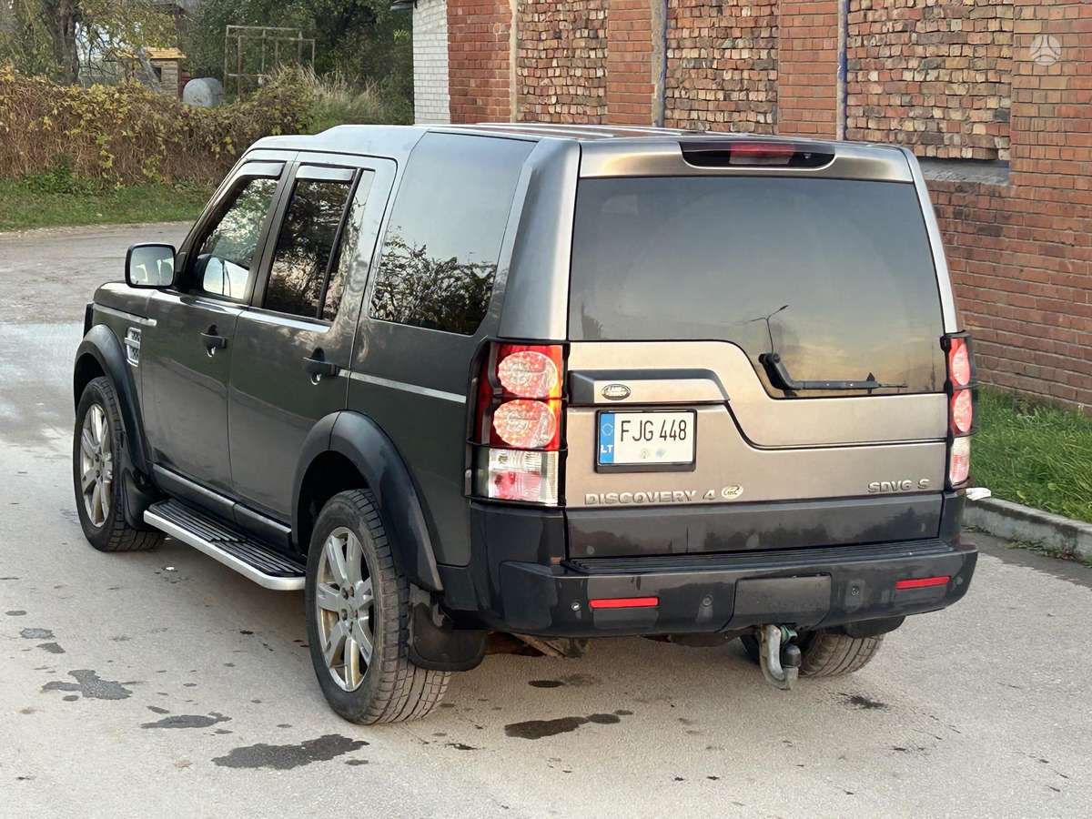 Land Rover 2011 — салон