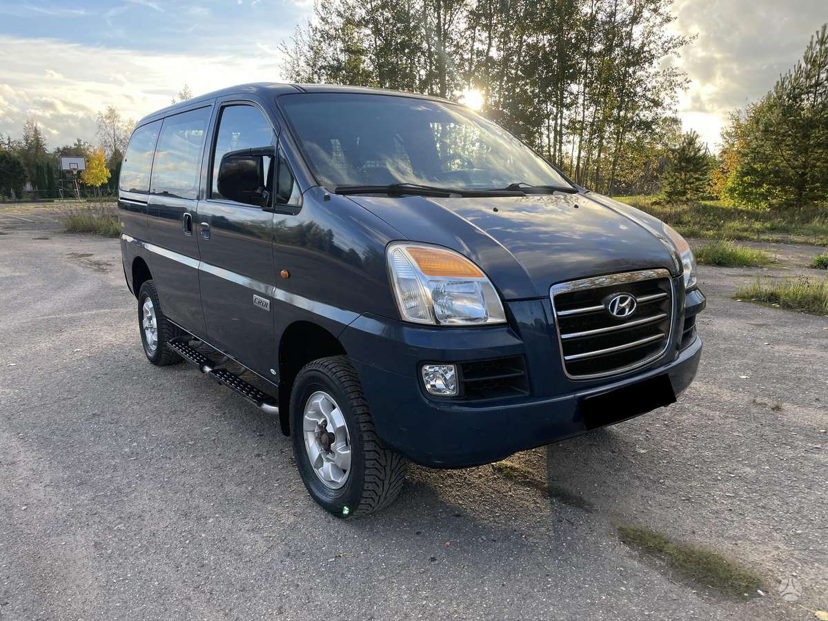 Hyundai H1 2006 — салон