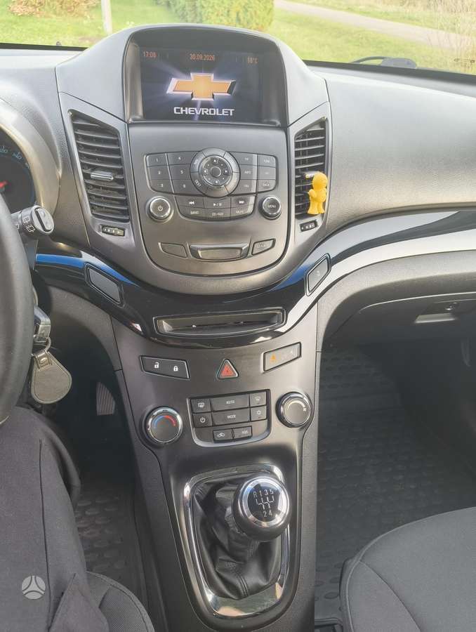 Chevrolet Orlando 2012 — photo 12