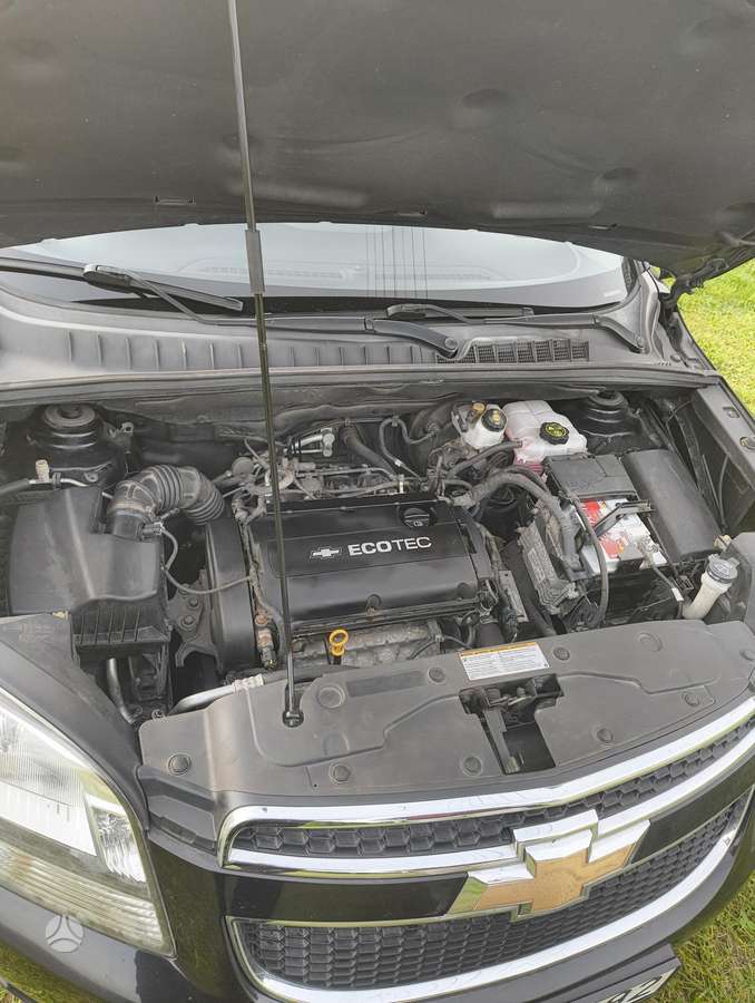 Chevrolet Orlando 2012 — photo 14