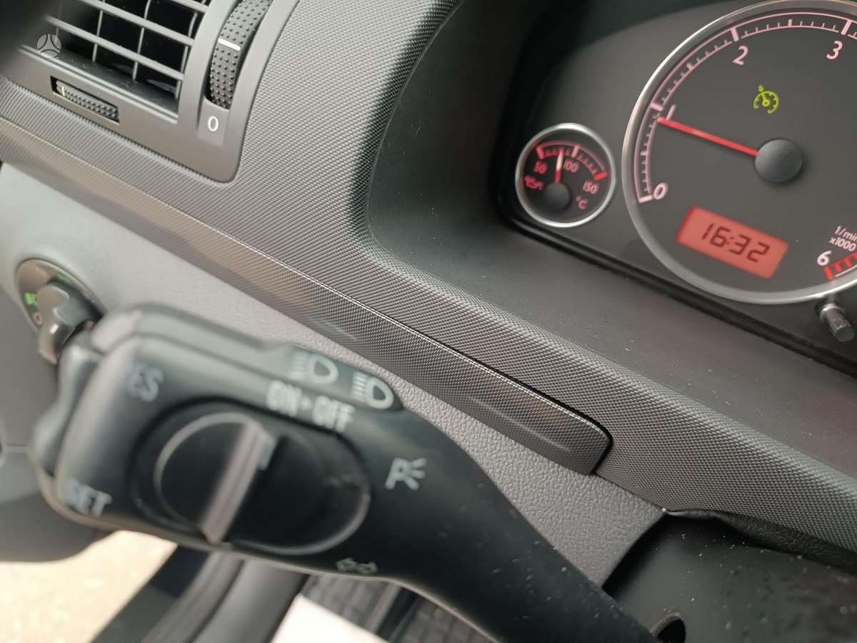 Seat Alhambra 2010 — photo 22