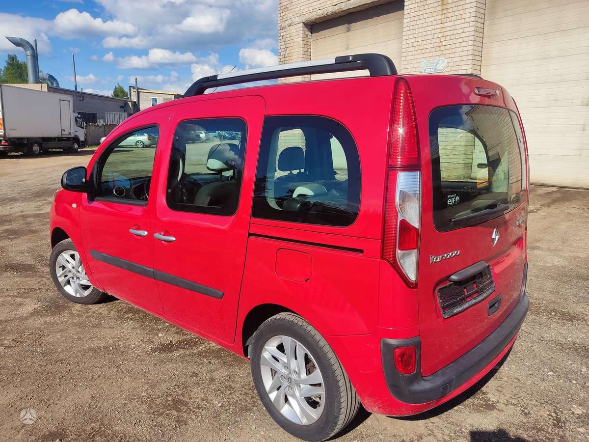 Renault Kangoo 2014 — вигляд ззаду
