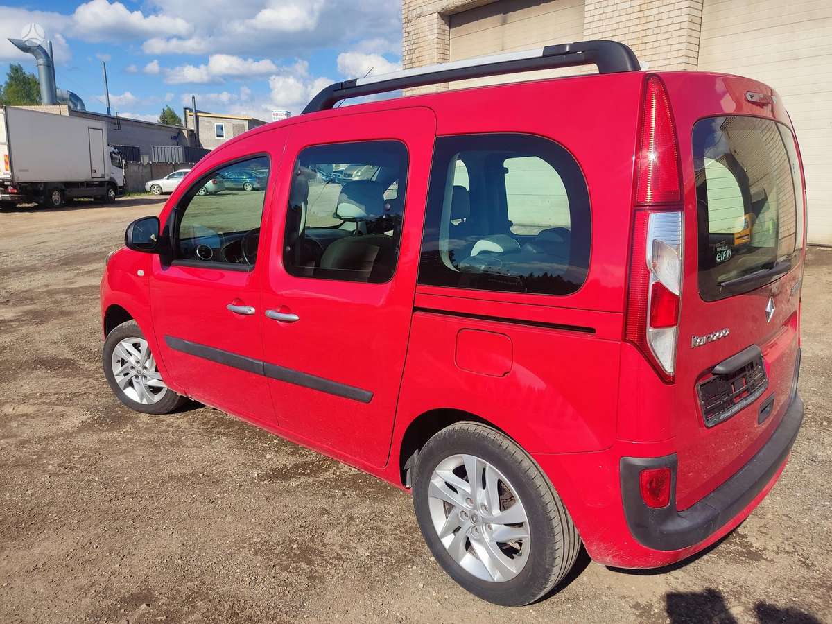 Renault Kangoo 2014 — салон