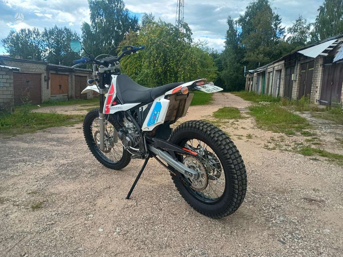 Yamaha Scorpa 2008 — engine 250 cm³, 4 HP (3kW)