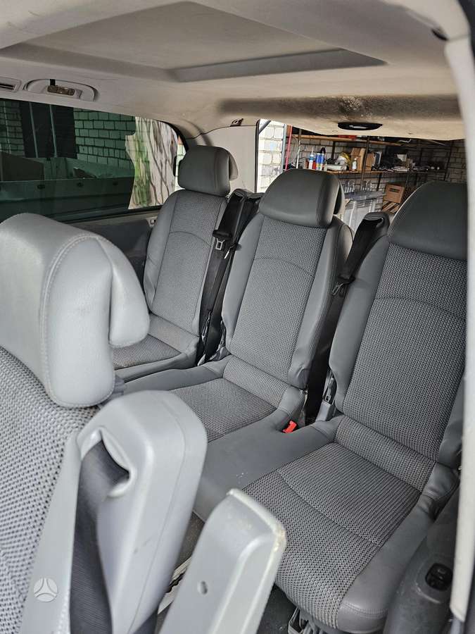 Mercedes-Benz Viano 2010 — photo 10