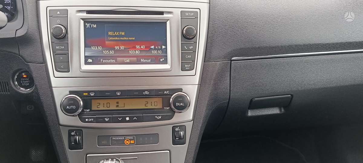 Toyota Avensis 2015 — photo 13