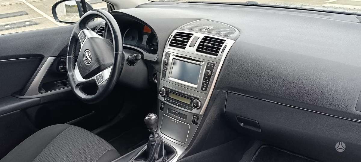 Toyota Avensis 2015 — photo 5