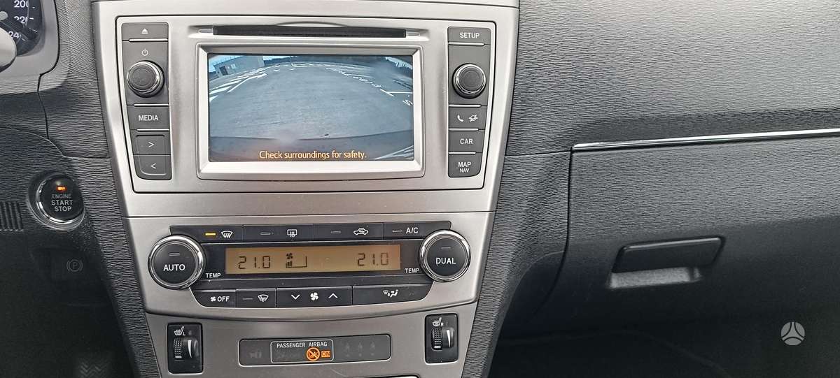 Toyota Avensis 2015 — photo 7
