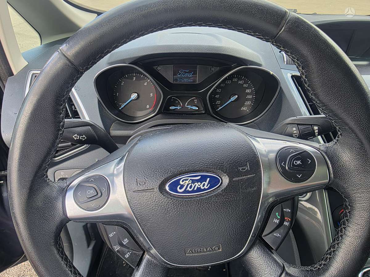 Ford Grand 2012 — photo 10