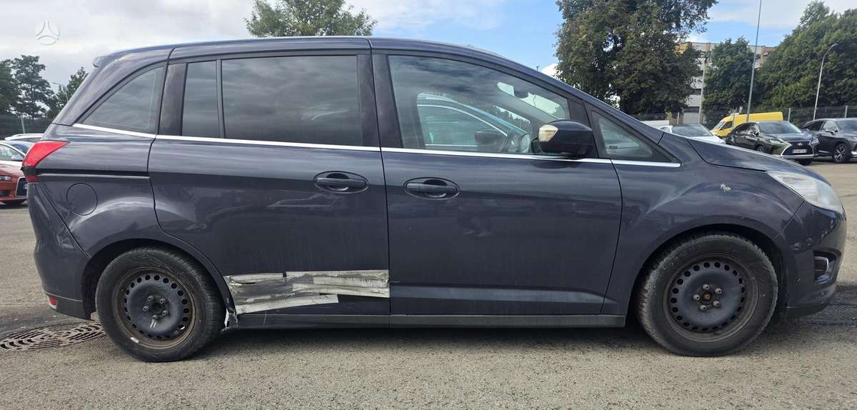Ford Grand 2012 — photo 5