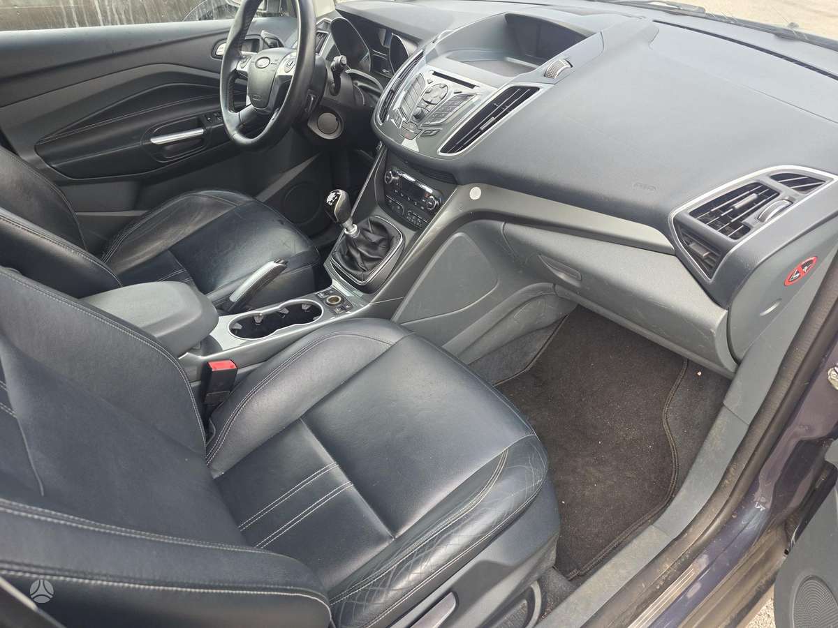 Ford Grand 2012 — photo 7