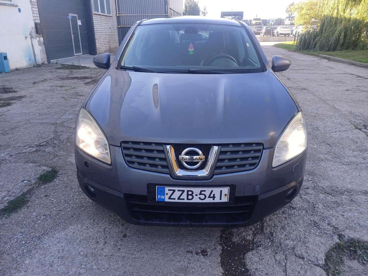 Nissan Qashqai 2008 — rear view